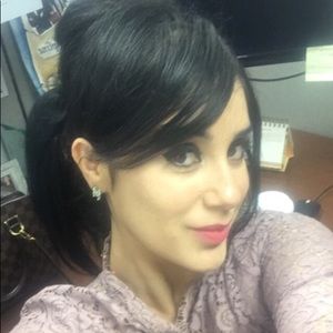 Meet your Posher, Annette